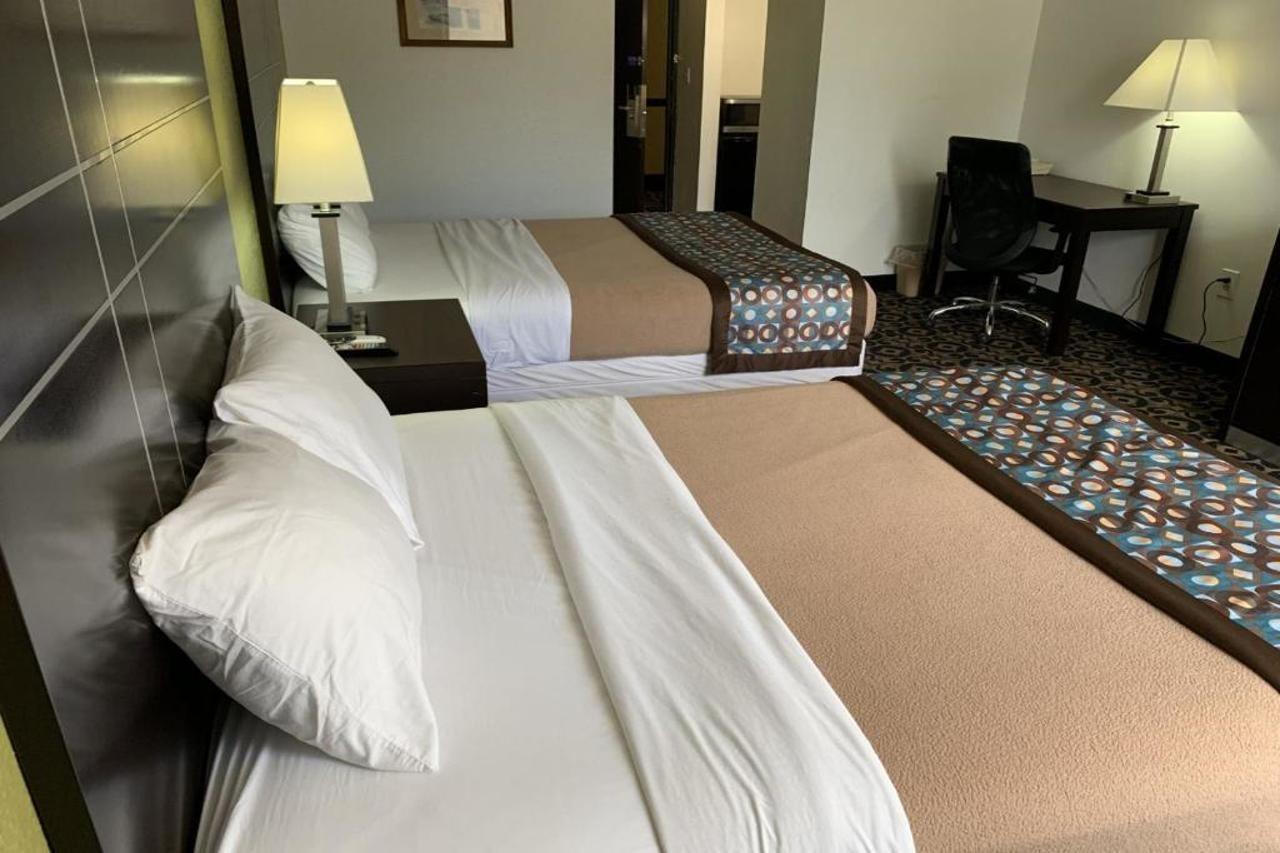 Travelodge By Wyndham Torrington Extérieur photo
