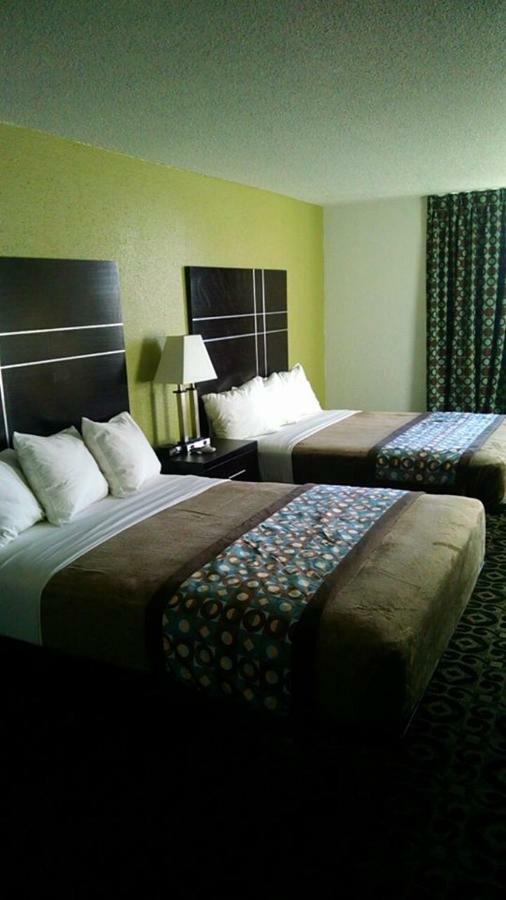 Travelodge By Wyndham Torrington Extérieur photo