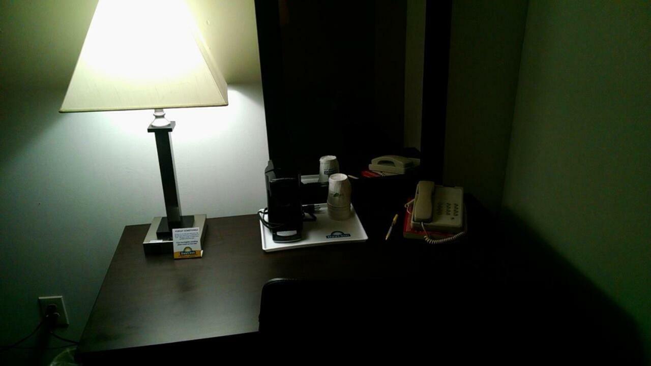 Travelodge By Wyndham Torrington Extérieur photo