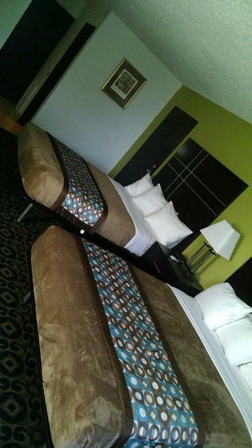 Travelodge By Wyndham Torrington Extérieur photo
